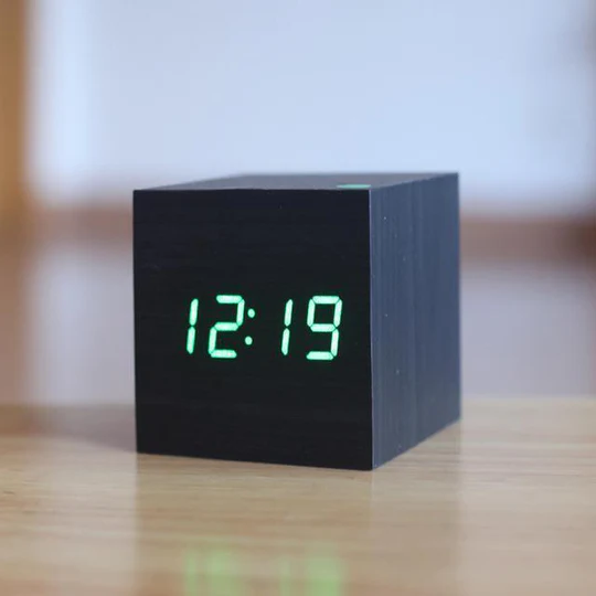 Modern Digital Wood Clock – Stylish Minimalist Design with Glowing Numerals for Home & Office 2