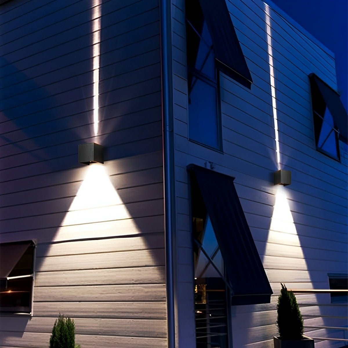Waterproof Up and Down LED Outdoor Wall Sconce Modern Lighting Fixture 2