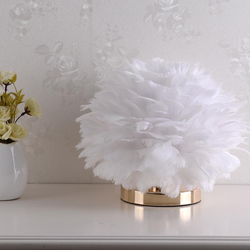 Spherical Nordic Feather Table Lamp