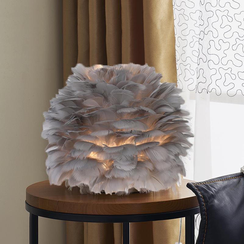 Spherical Nordic Feather Table Lamp