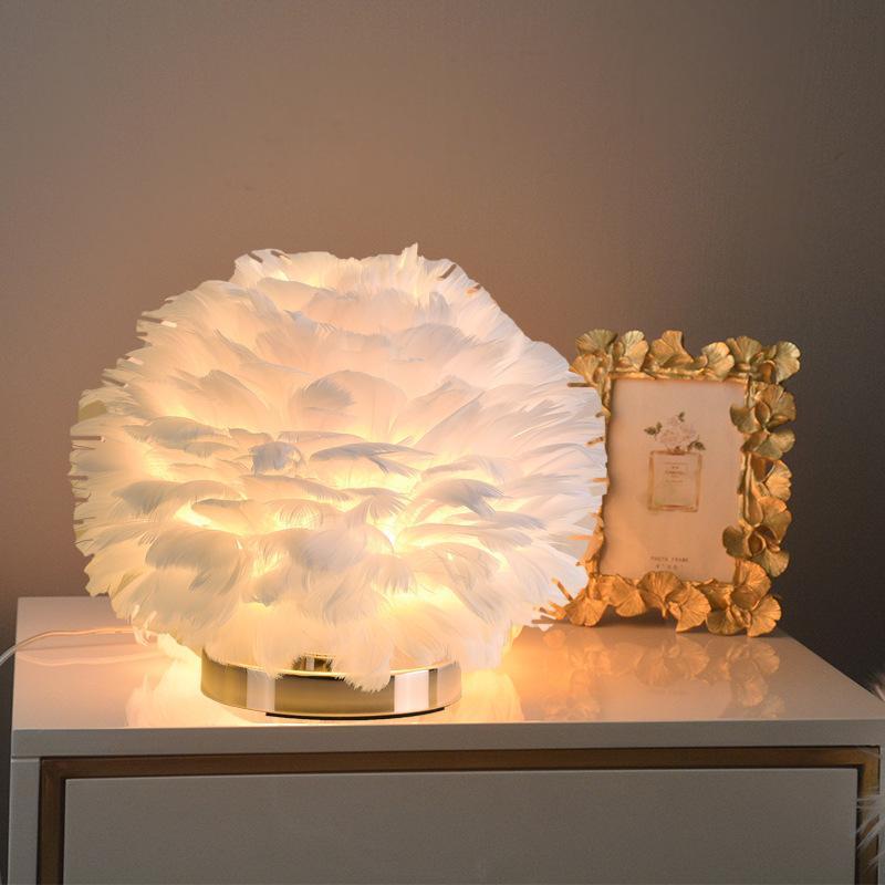 Spherical Nordic Feather Table Lamp